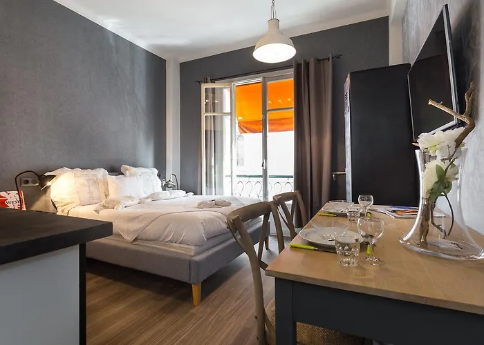 Aparthotel Azur Nice