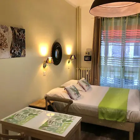 Azur Lägenhetshotell 2*